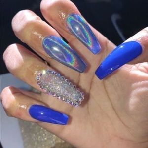 Meet your Posher, Nia